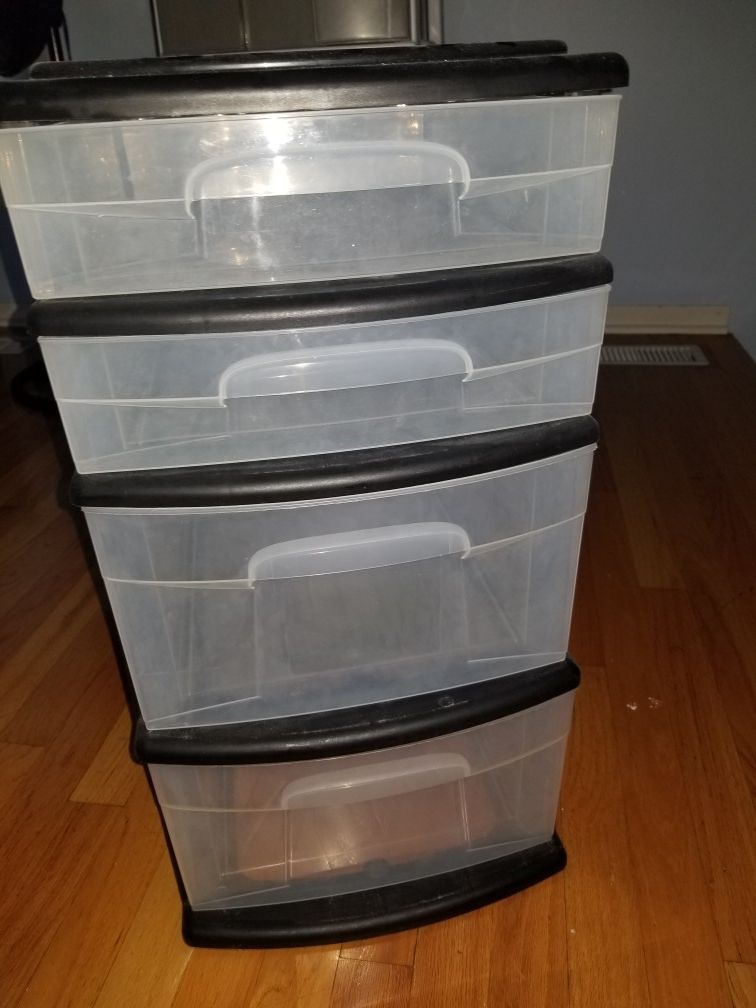 4 drawer $15& 3 drawer $10 storage container