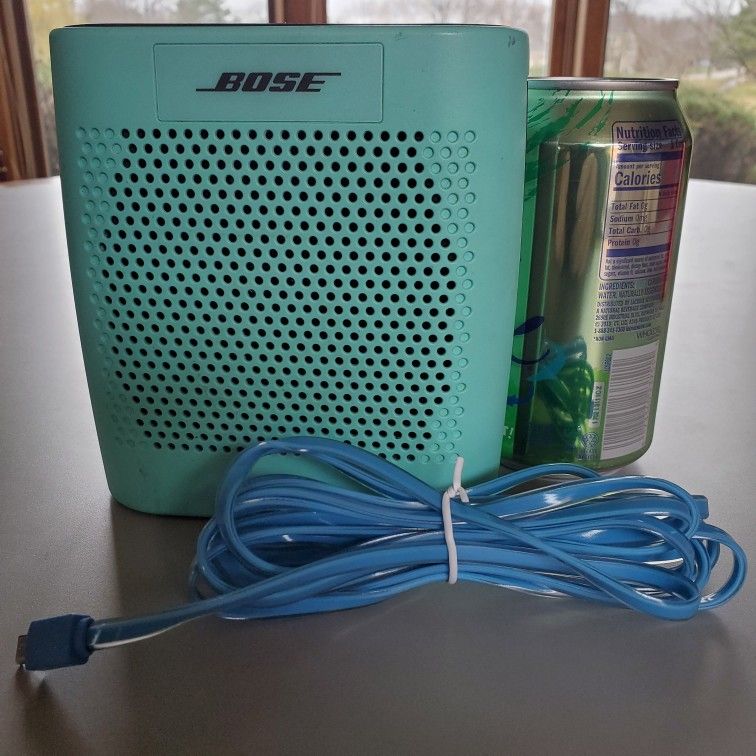 Bose SoundLink Bluetooth Agua Blue Portable Speaker With Charging USB Cable