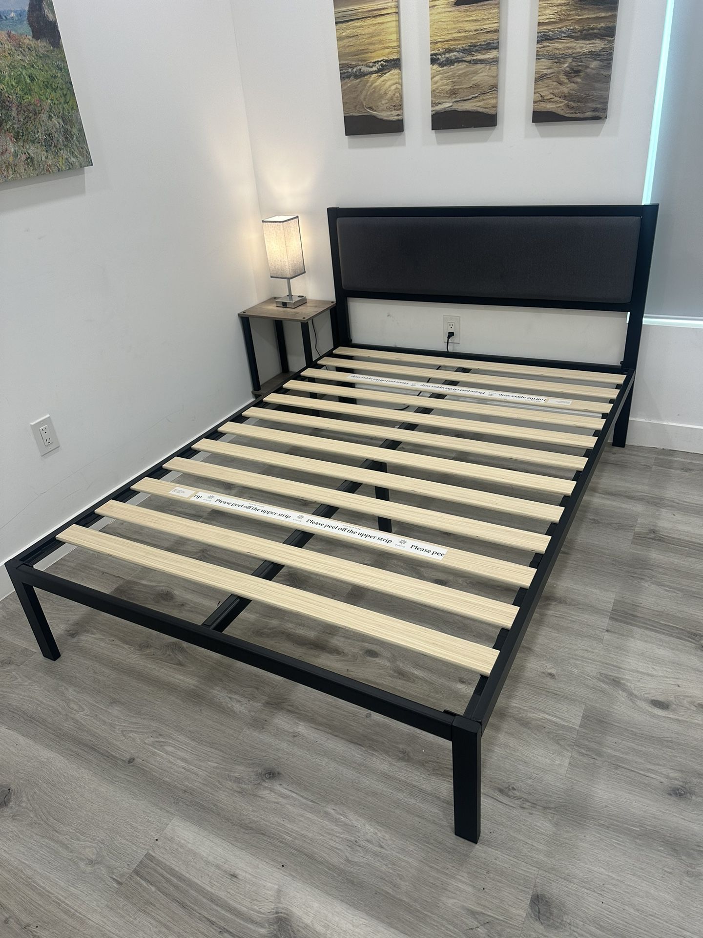 Bed frame (FULL)