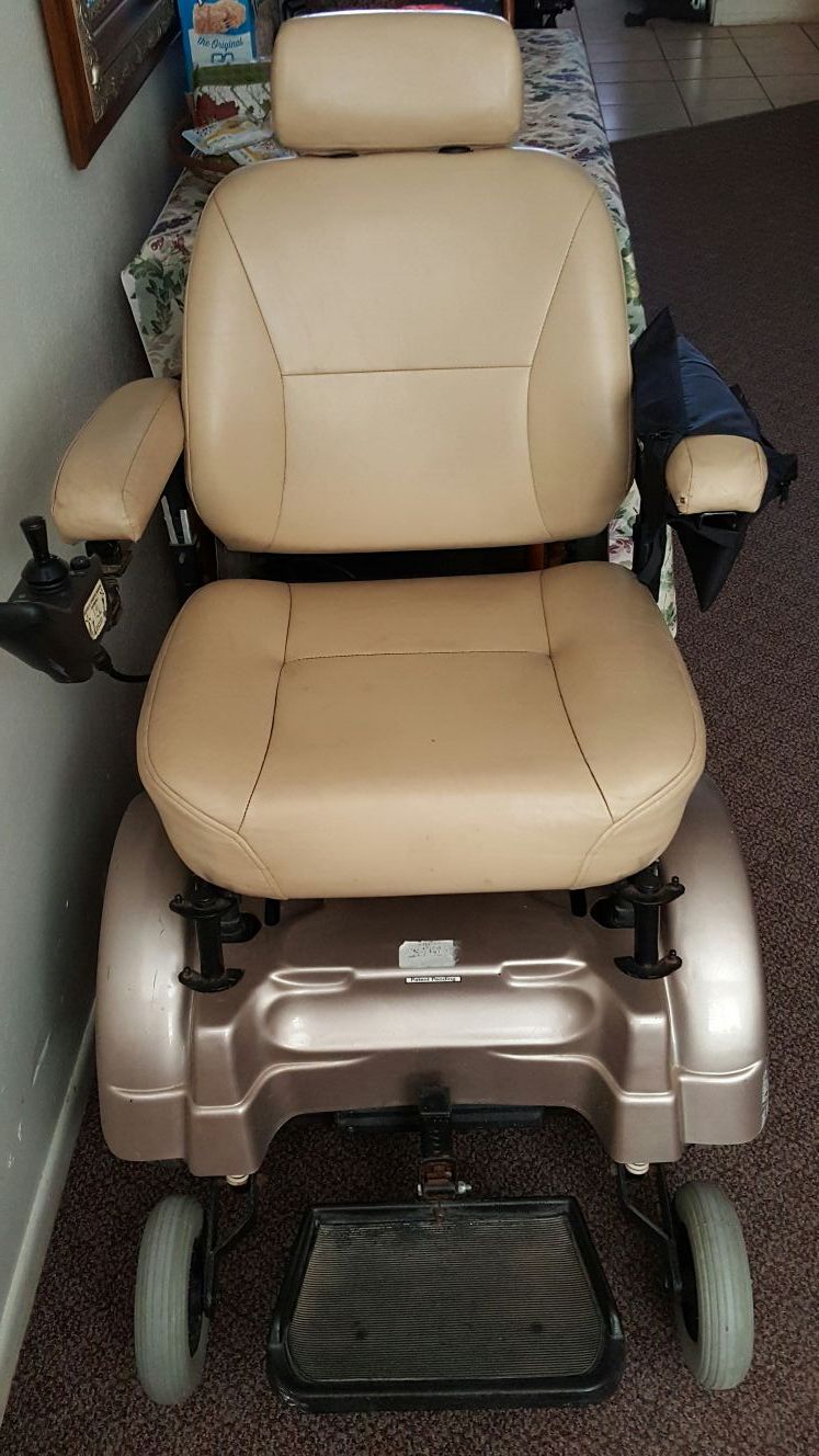 Jazzy 1120 All Terrain Electric Wheelchair