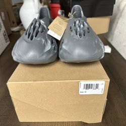 Adidas Yeezy Foamrunner MX Granite Grey Size 10 Men’s Brand New