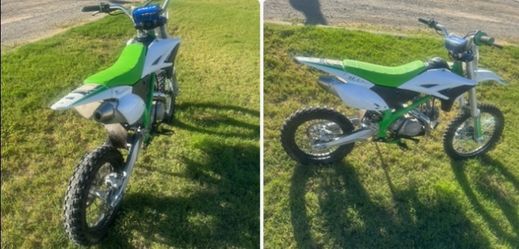 New model apollo 125 4 stroke dirtbike used a little great condition still