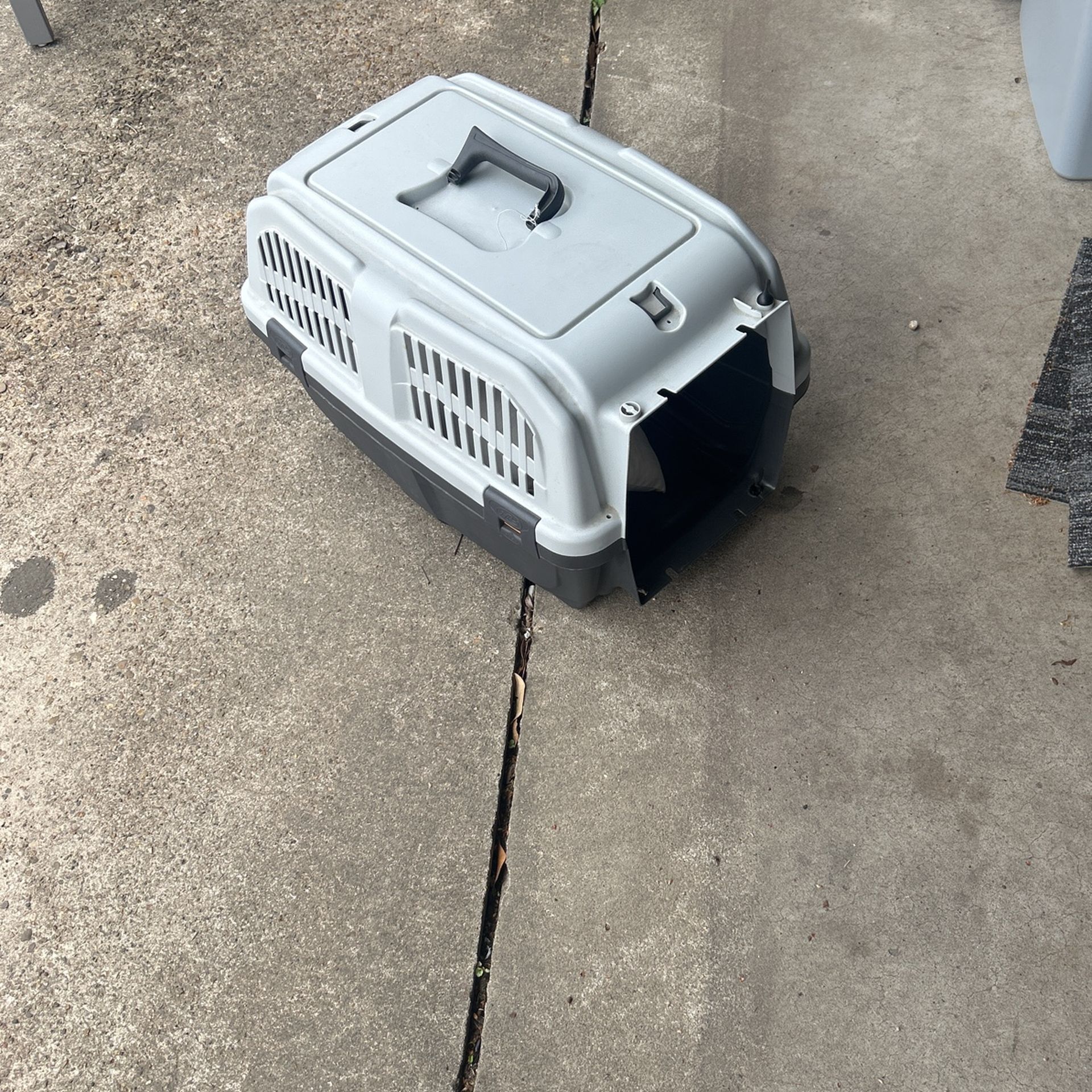 Medium Sized Dog Kennel