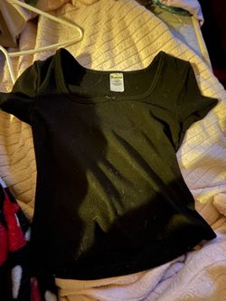 Women’s black top