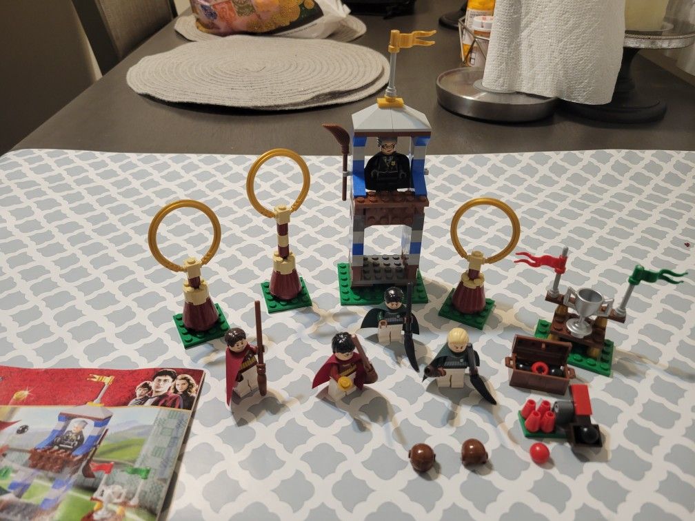 LEGO 4737 Harry Potter Quidditch Match 100% Complete