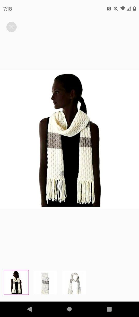Calvin Klein Womesn Striped Cable Scarf.
