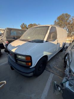 2002 gmc savanna part out