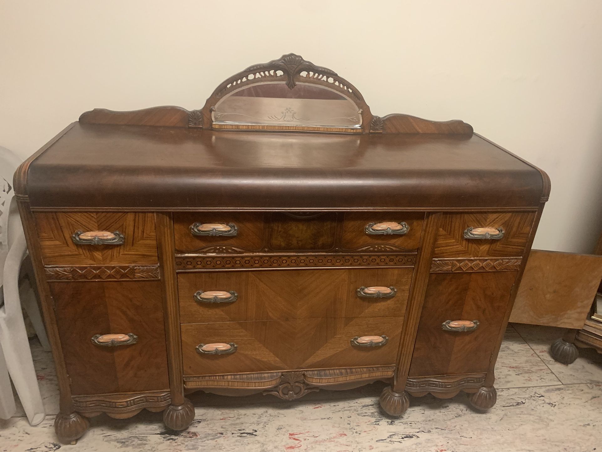 1920s Waterfall Art Deco Sideboard-buffet