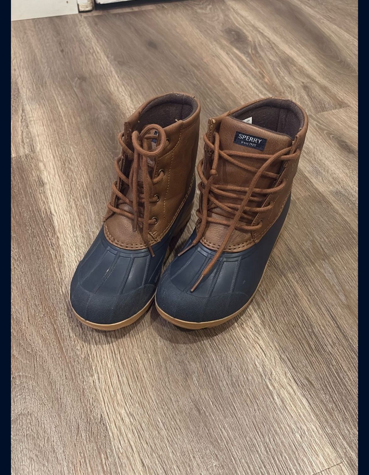 Boys Sperry Snow Boots Size 3