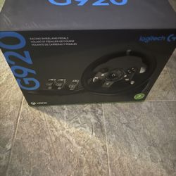 Logitech G920 Racing wheel And Pedals