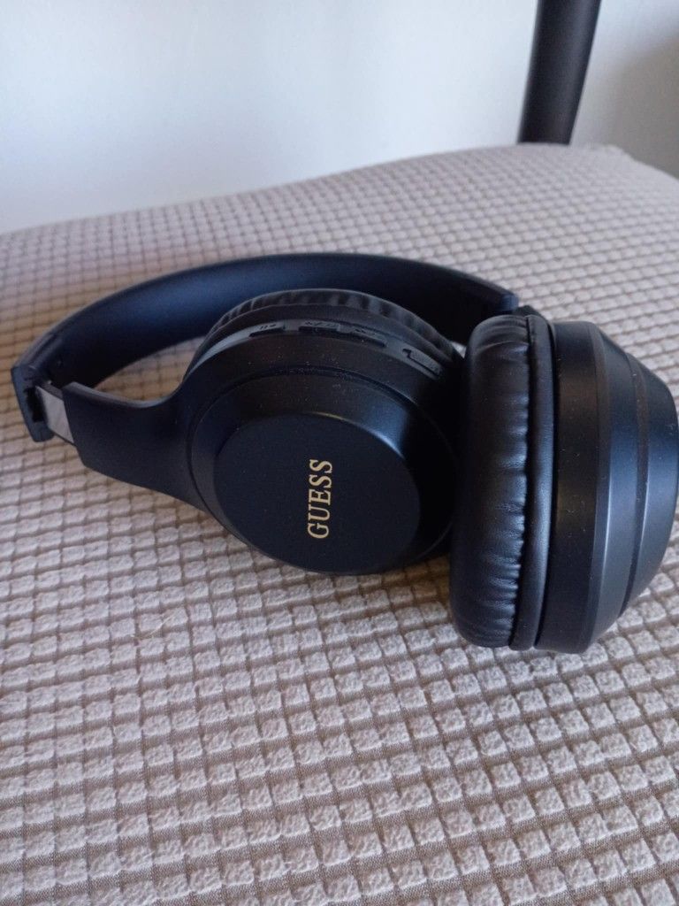 Auriculares - Earphones Guess Bluetooth