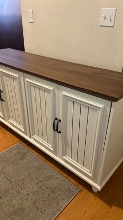Consolé cabinet