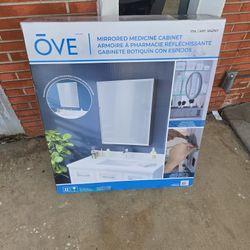 Mirrored Medicine Cabinet 