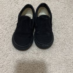 Black Vans Slip On