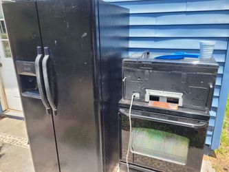 $200 obo Fridge, oven , microwave
