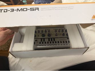 TD-3-MO-SR bassline Synthesizer