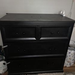 Dresser ( read description )