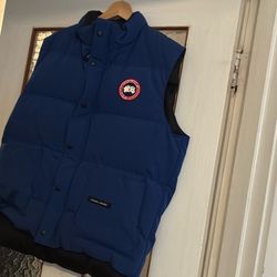 Canada Goose  Down Vest 
