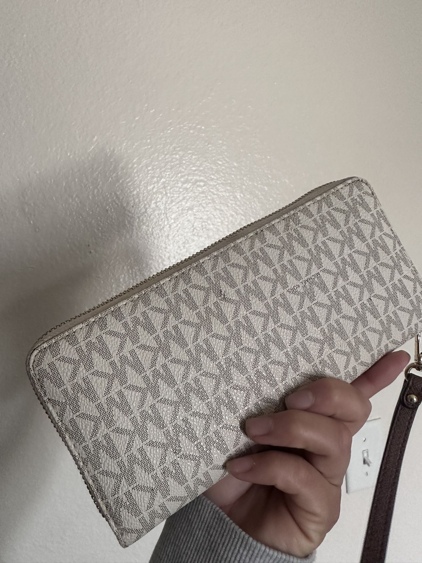 Micheal Kors Wallet