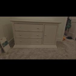 Dresser/Baby Changing Station