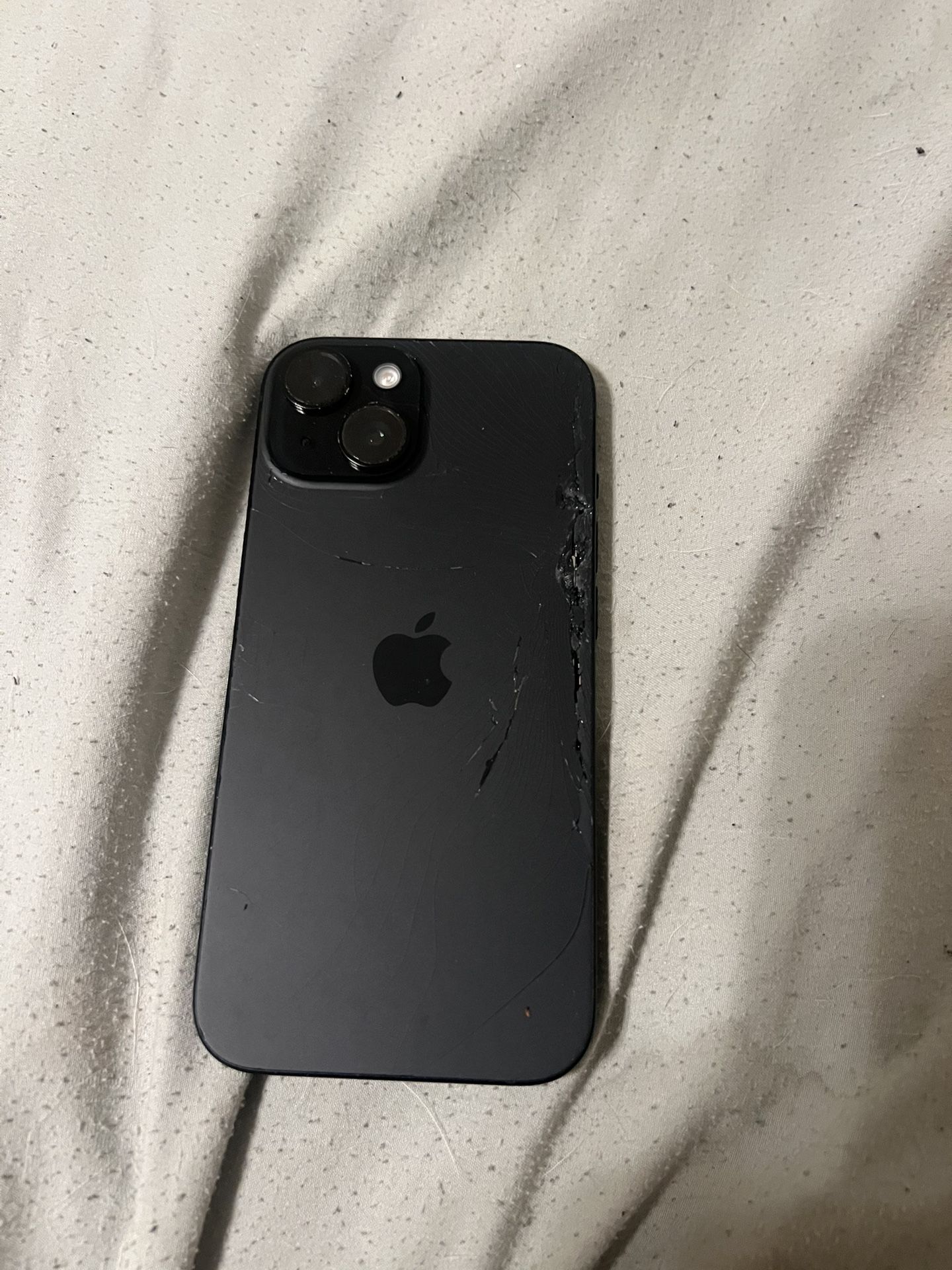 Boost Mobile iPhone 15 For 600$