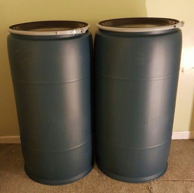 77 GALLON PLASTIC SHIPPING BARREL DRUM AFRICA CARIBBEAN BARRELS DRUMS OPEN TOP LOCKING LID