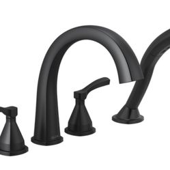 Delta Stryke 4 Hole Tub Trim (3 Hole Faucet + 1 Hole Hand Shower)