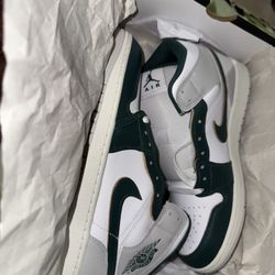 Jordan 1’s  New Green 180 OBO