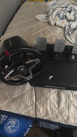 Racing wheel (Thrustmaster)