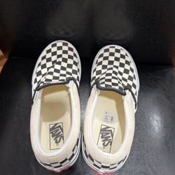 Kids Vans size 2.0 in mint condition 