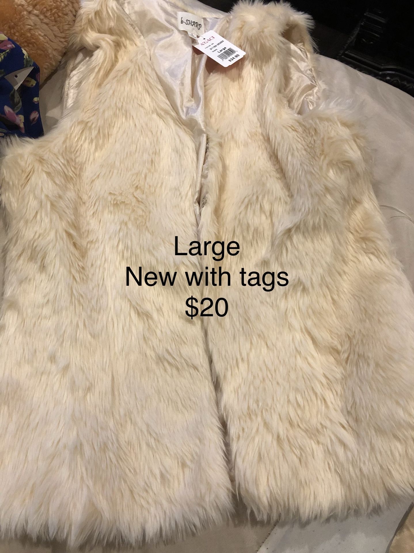 Women fur vest