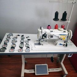 Industrial Sewing Machine Atlas USA AT-1541S (Juki equivalent) Like New - incl Table on Wheels 