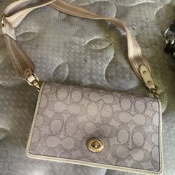 2 Coach Hand Bag’s