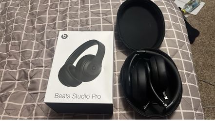 Beats Studio Pro 