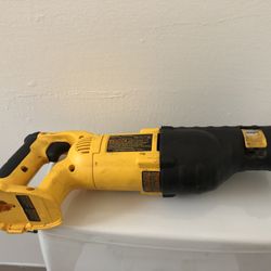 Dewalt Saw 18 Volt Tool Only Excellent