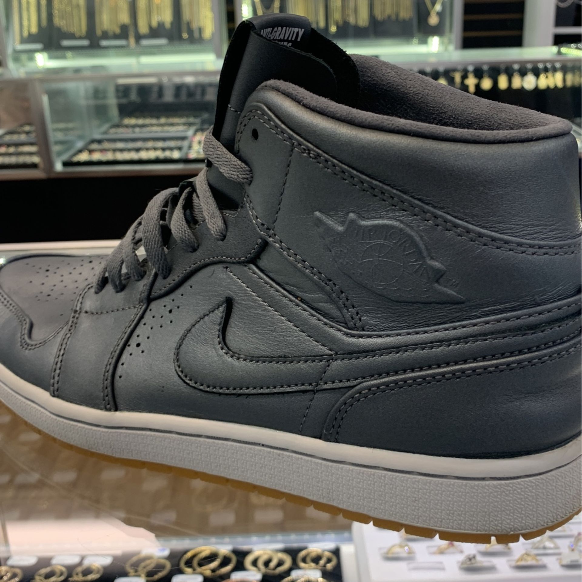 Jordan 1 Mid Nouveau Shoes 131932-1