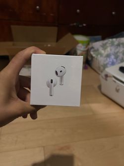 Apple AirPods 4 ANC