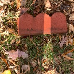 12 in. x 2 in. x 5.25 in. River Red Straight Scallop Concrete Edger ( 62) piece