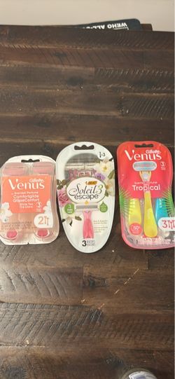 Disposable razor sets