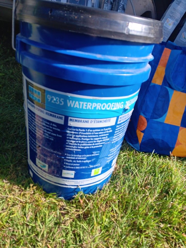 NEW 6gal LATICRETE 9235 Waterproofing Membrane