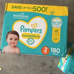 Pampers Size 2  180 Diapers 