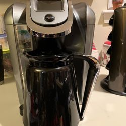 Practically New Kuerig machine with carousel for K-cup
