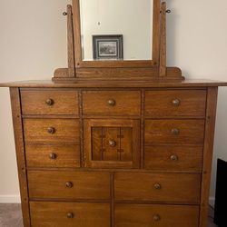 Thomasville Queen Furniture