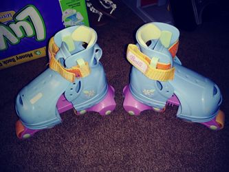 BARBIE learn to skate slip on roller skates Ages 3-8