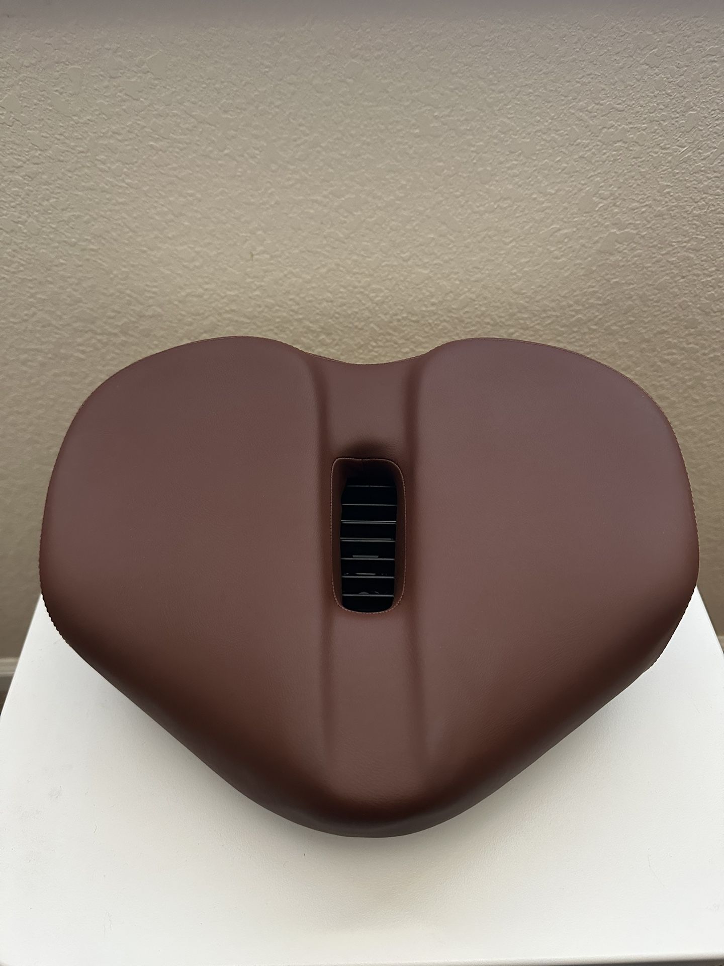 bike seat - brand new (brown)