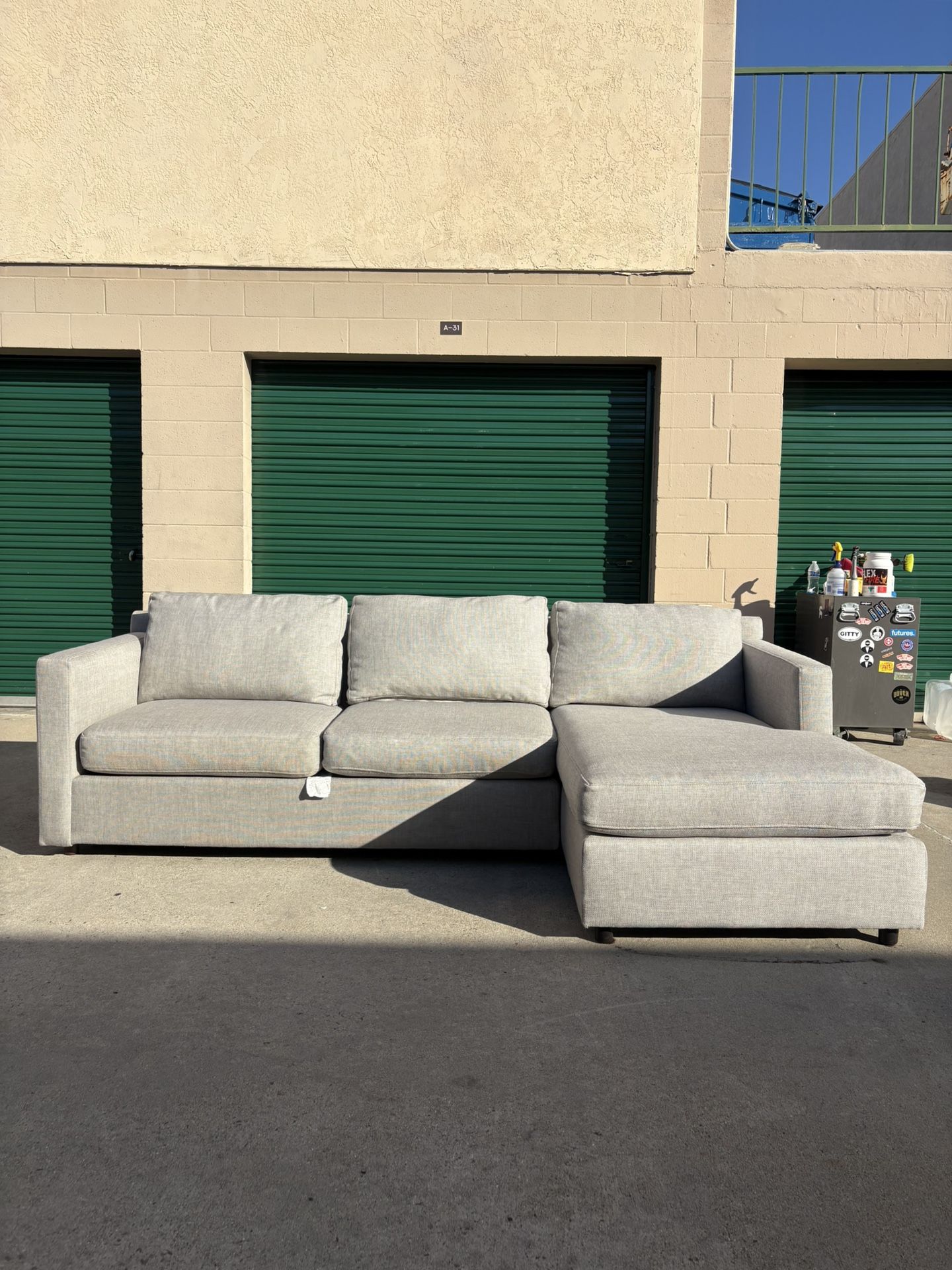 Crate And Barrel Sectional Couch🛻 Delivery Available🛻