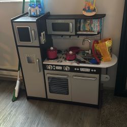kids kitchen 