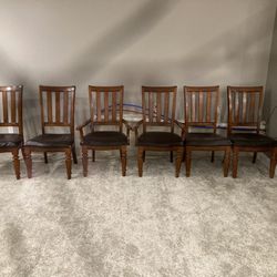 6 Dining room Chairs. 