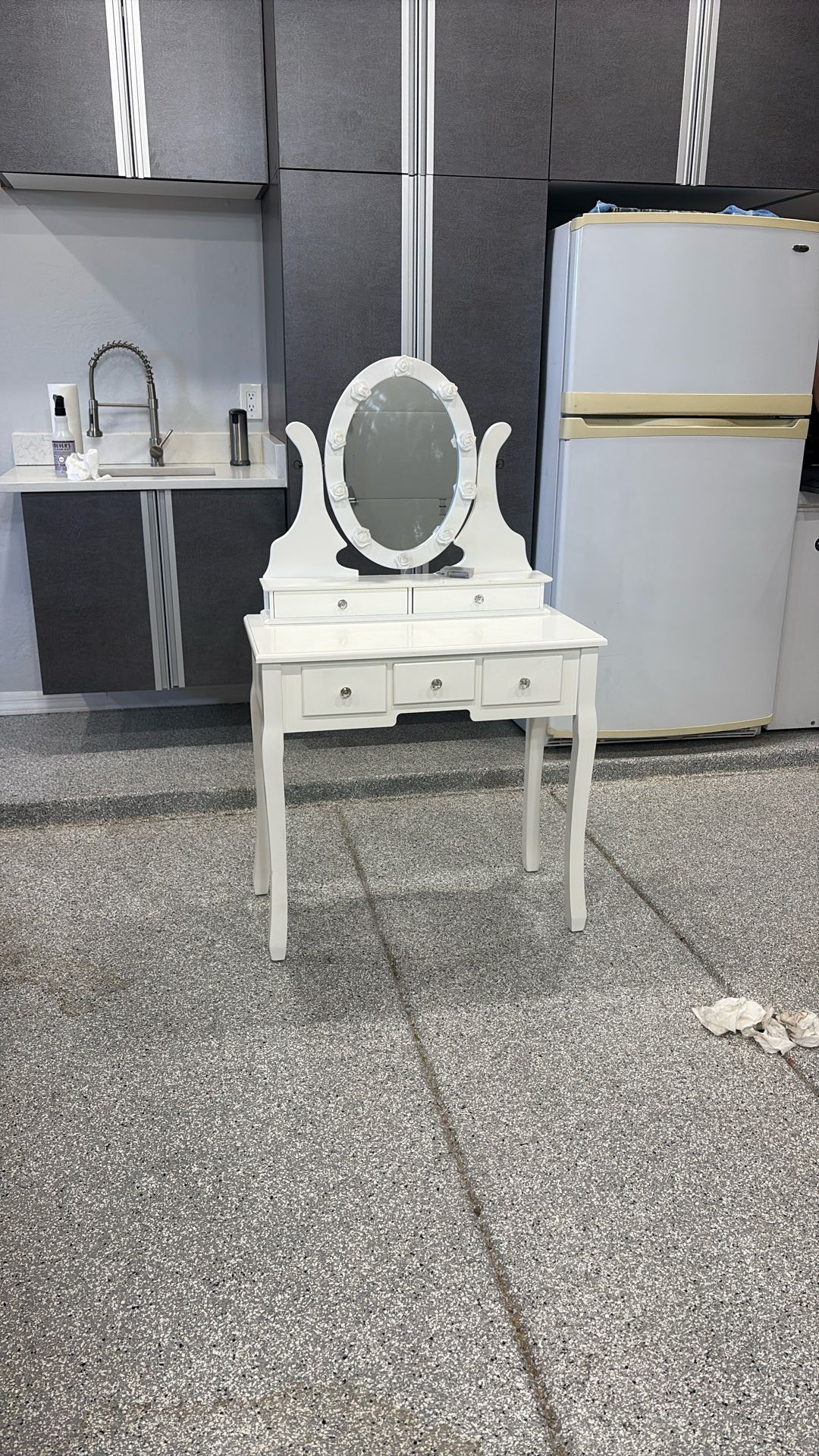 White Lit Vanity Set- No Stool