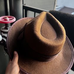 Hay Iike Indiana Jones 